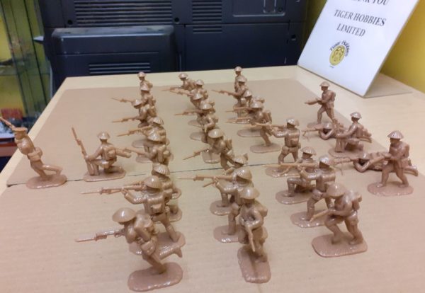 ARMIES IN PLASTIC 1/32 BRITISH INFANTRY PLATOON LATE GREAT WAR 1917/18 AIP5406H - Image 3