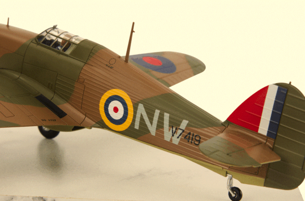 Hobby Master HA8613 1/48 Hurricane MK I Trop Sqn Ldr Pat Pattle the RAF Highest Scoring WW2 Ace - Image 7