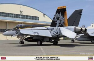 Hasegawa 07537 1:48 Scale F/A-18E Super Hornet VFA-27 Royal Maces Cag 2024 Kit