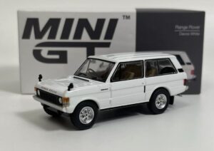 Mini GT 00658-R 1:64 Range Rover Davos White RHD Diecast Model 658 Licenced Product