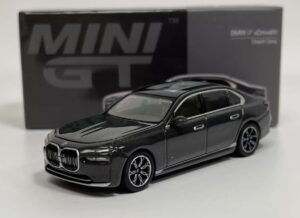 MINI GT 00818-R 1/64 BMW I7 XDRIVE60 DRAVIT GREY (RHD)