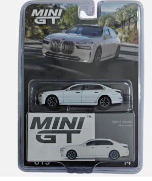 Mini GT 00819 1/64 BMW i7 xDrive60 Mineral White Blister Pack 819