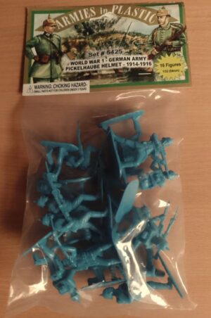 Armies in Plastic 1/32 WORLD WAR 1 German Army Pickelhaube Helmet 1914 HEADER BAG AIP5425