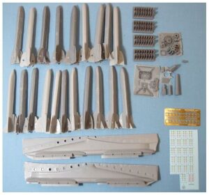 HPH MODELS 48052-2 1/48 ALCM + Rotary Hanger for B-52
