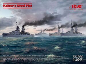 ICM S021 1/700 Kaiser's Steel Fist Hochseeflotte Diorama Set with 4 ships