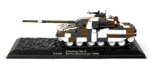 ATLAS EDITIONS GJ98 1:72 CHIEFTAIN MKV BAOR BERLIN (GERMANY) 1984