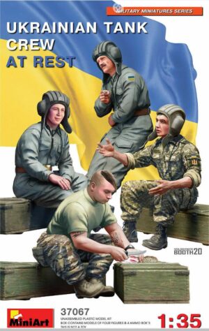 Miniart 37067 1:35 scale model kit - Ukrainian Tank Crew at Rest THFS