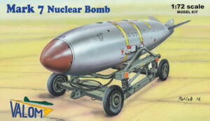 Valom 1/72 U.S. Mark 7 Nuclear Bomb with Cart 72127